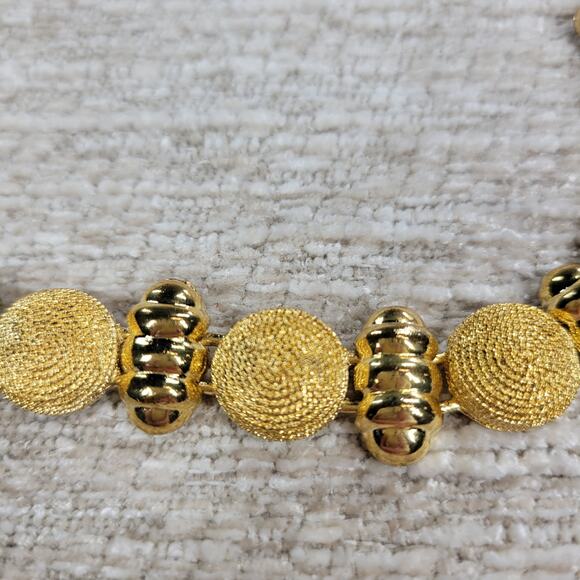 Vintage Button Beehive Choker Necklace 18" Matte Gold Tone Swirled Textured - Picture 14 of 14